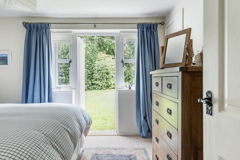 8 Five Trees Close, Tetbury, GL8 8DE