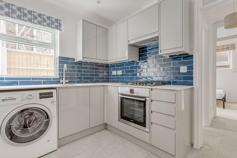 2 bedroom flat to rent, Marville Road, Parsons Green, London