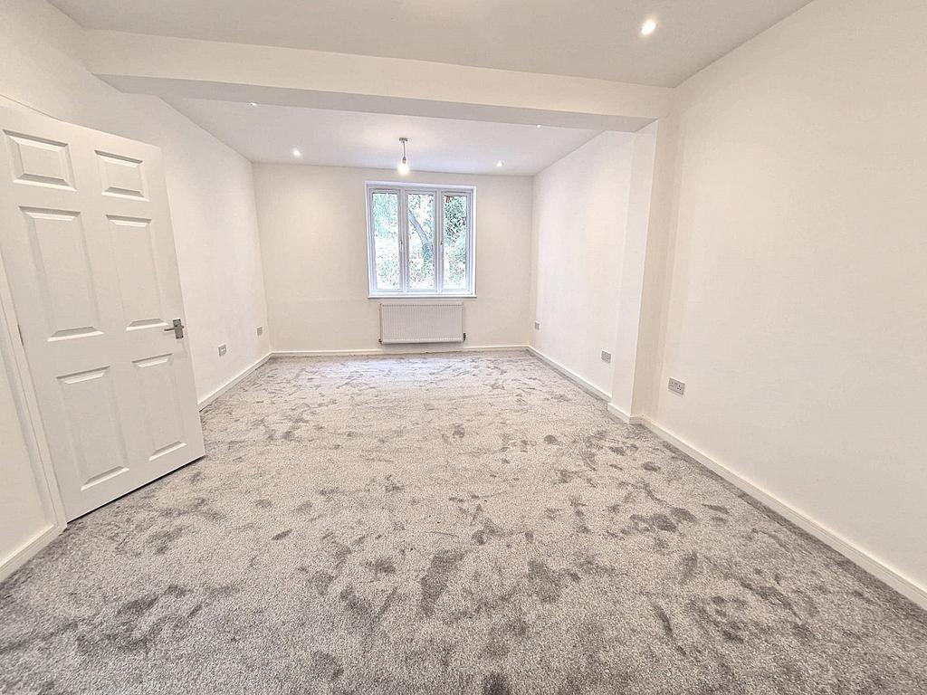 House in Chigwell - View 4