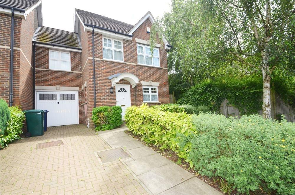 Colenso Drive, Mill Hill, NW7 4 bed semidetached house £3,000 pcm (£