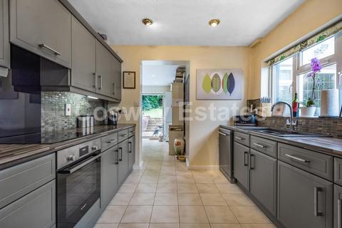 34 Wise Lane, London, NW7 2RE