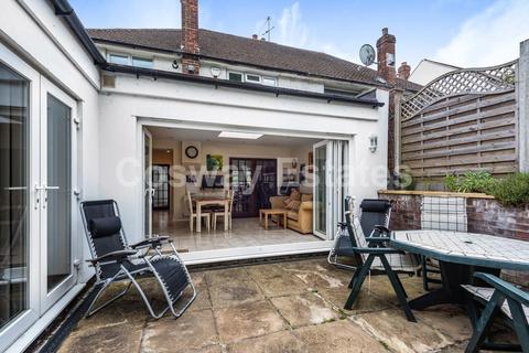 34 Wise Lane, London, NW7 2RE