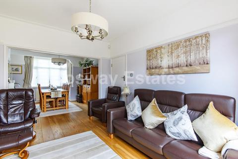 5 Aberdare Gardens, London, NW7 1DS