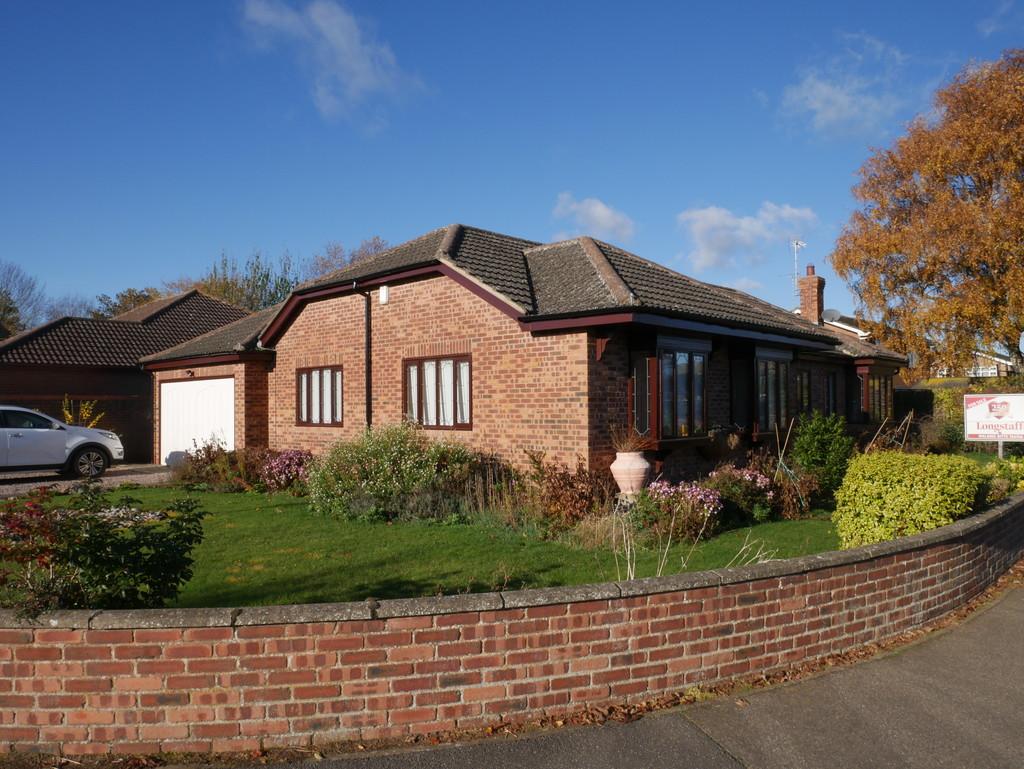 The Sidings, Moulton 3 bed detached bungalow £385,000