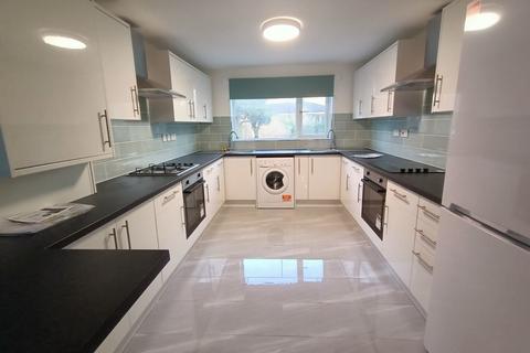 5 bedroom terraced house to rent - Avondale Road, Haringey