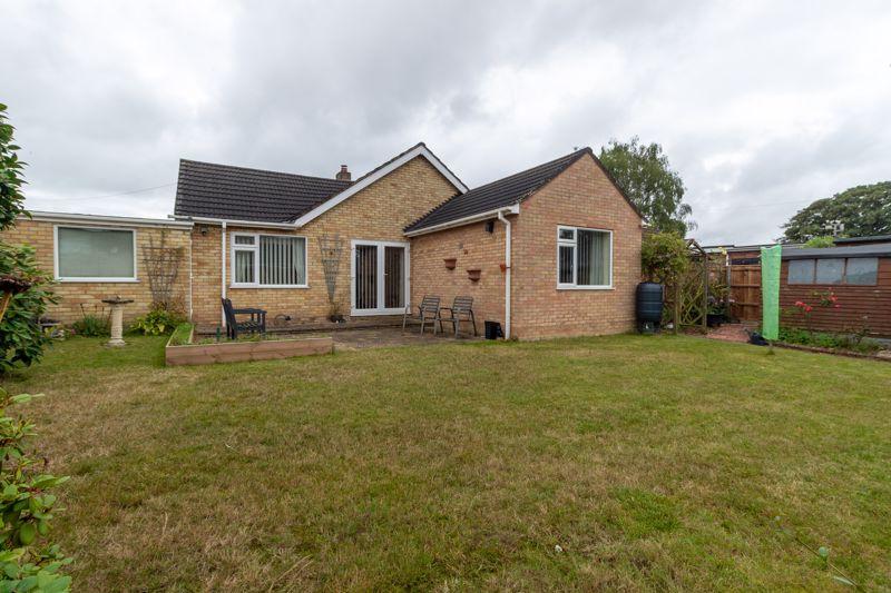 Roedich Drive, Taverham, Norwich 4 bed detached bungalow to rent £
