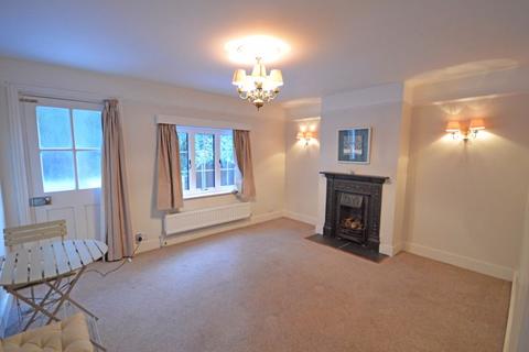 Cosy Cottage Stoney Bottom, Grayshott, Hindhead, GU26 6HN