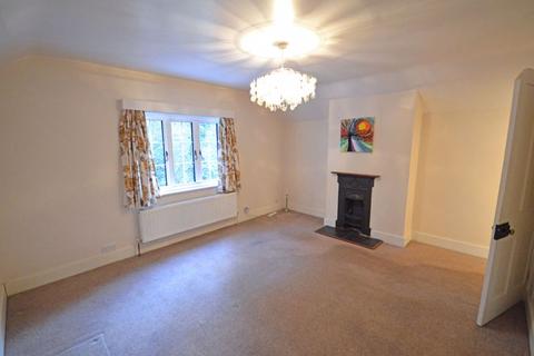 Cosy Cottage Stoney Bottom, Grayshott, Hindhead, GU26 6HN
