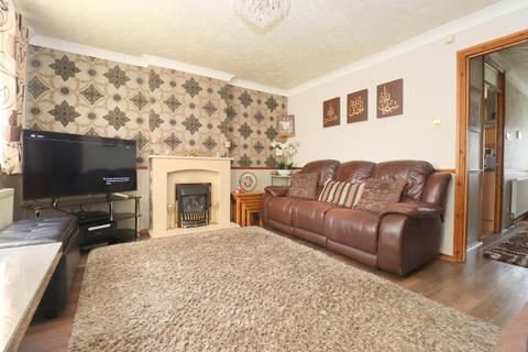 3 bedroom terraced house for sale, Brussels Way, Marsh Farm, Luton, Bedfordshire, LU3 3TH