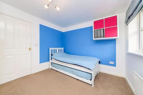 33 Carlisle Close, Oakley, Corby, NN18 8RN