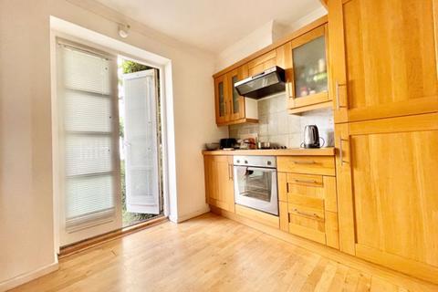 2 bedroom apartment to rent, Princes Street, SE1