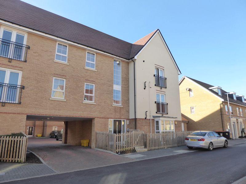 Bank Avenue, Dunstable 2 bed apartment £210,000