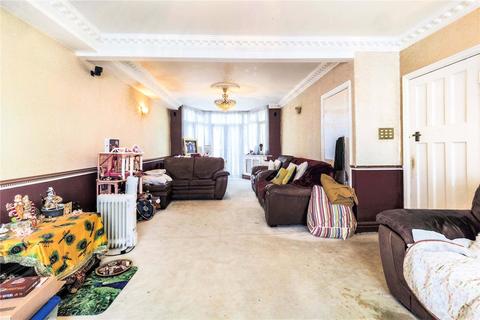 7 bedroom detached house for sale - Eversley Avenue, Wembley, HA9