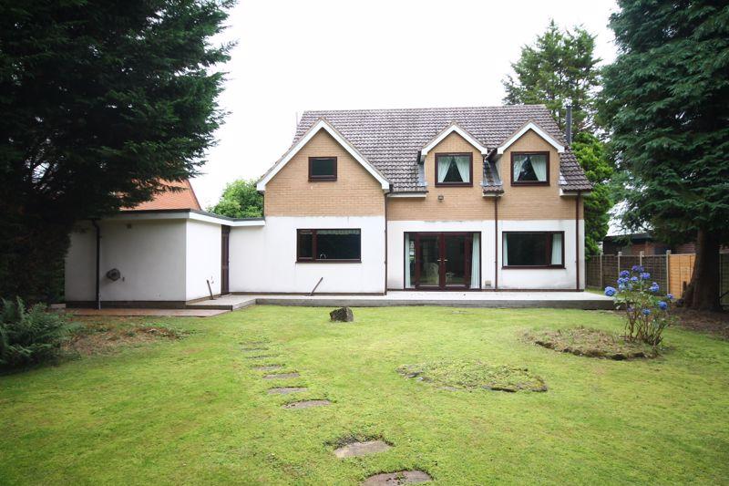 Park Wood Drive, Baldwins Gate 3 bed detached house for sale £485,000