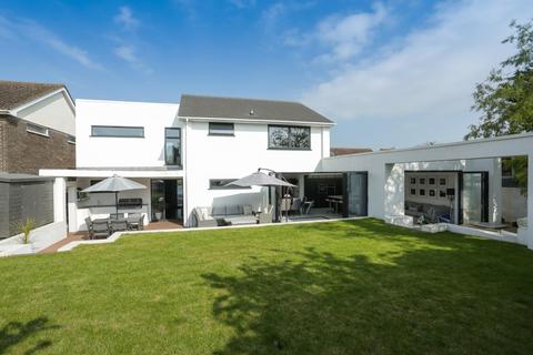 15 Bay View Road, Broadstairs, CT10 2EA