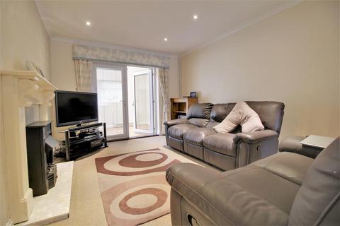 1 Dale Close, Gloucester, GL4 6UR