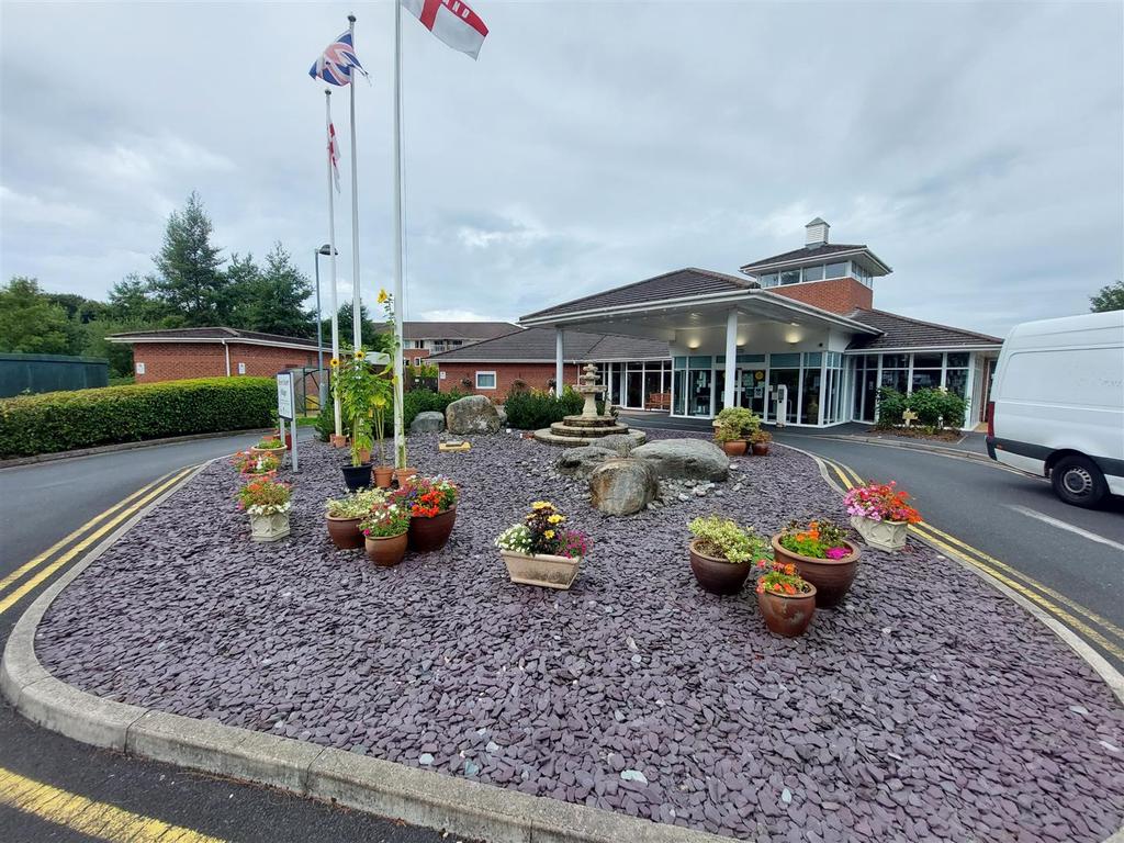 Reeve Court Village