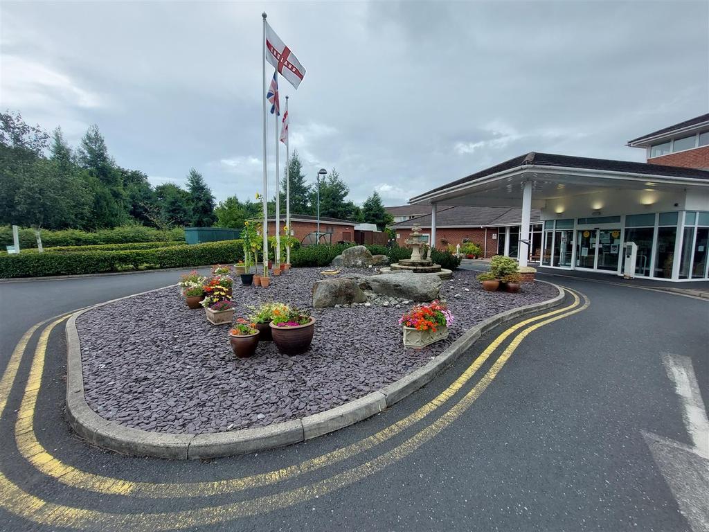 Reeve Court Village