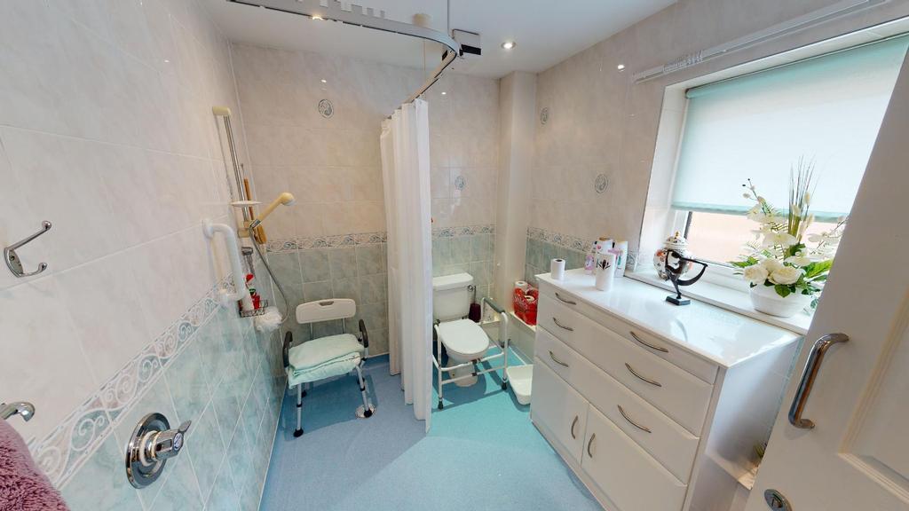Stratton Drive Shower Room
