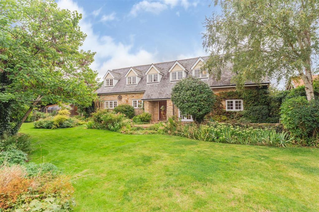 Green Lane, Thorpe By Water, Rutland 4 bed barn conversion £500,000