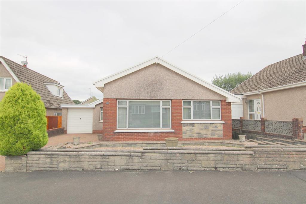Briarwood Close, Neath 3 bed detached bungalow £249,950