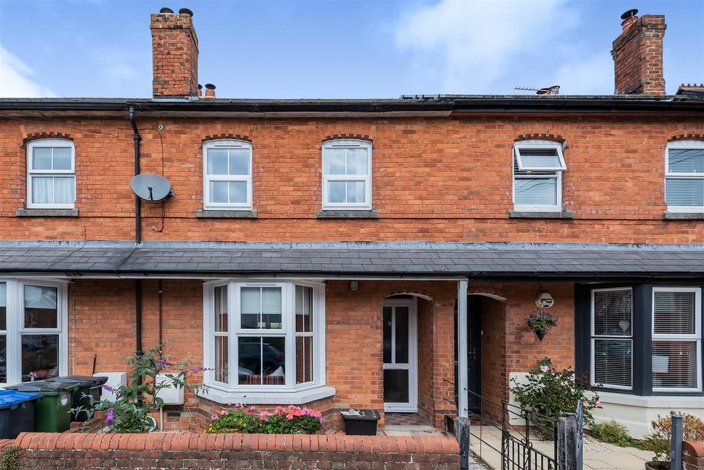 Avon Road, Devizes 3 bed detached house £300,000