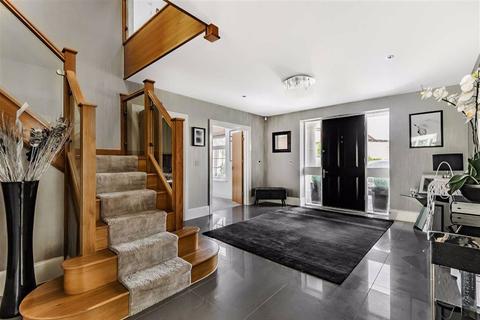 3 Lloyd Close, Goffs Oak, Waltham Cross, EN7 5NQ
