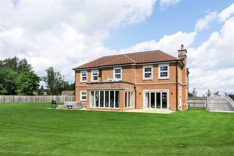 3 Lloyd Close, Goffs Oak, Waltham Cross, EN7 5NQ