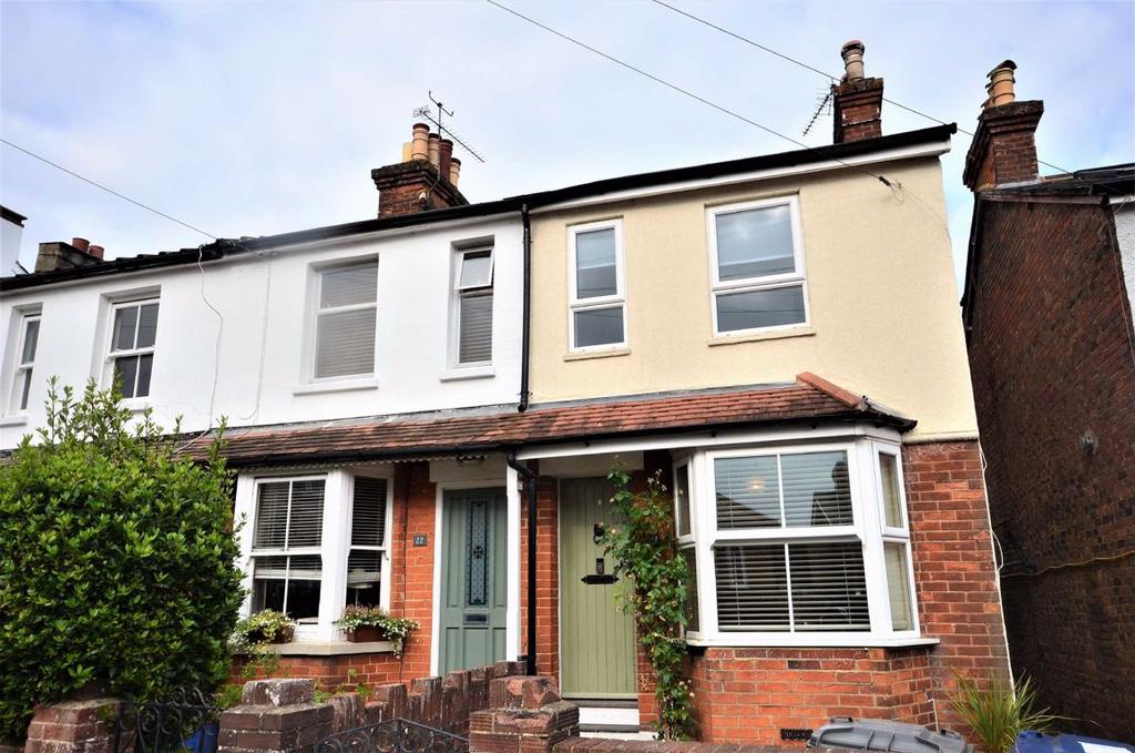 Adams Park Road, Farnham 2 bed end of terrace house £425,000