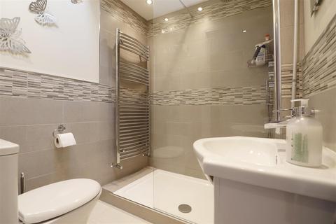 10 Cheviot Close, Bexleyheath, DA7 6SP