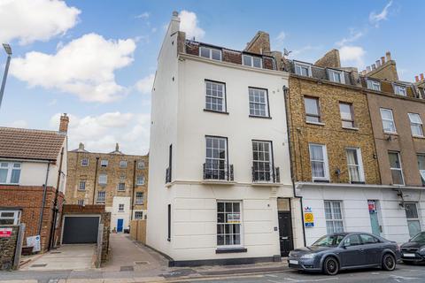 Flat 1, 24 Avenue Road, Herne Bay, CT6 8TB