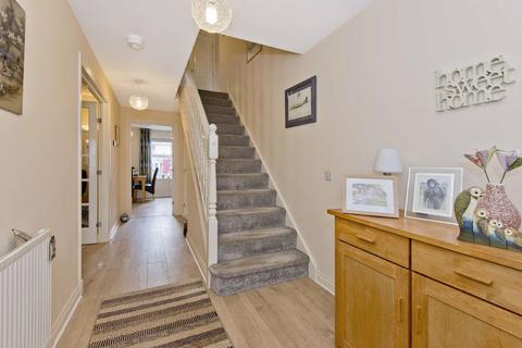 34 Meadowview Place, Inchture, Perth, PH14 9TG