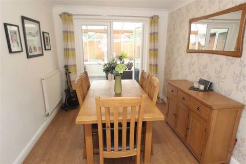 25 Castle Walks, Chirk, Wrexham, LL14 5LQ