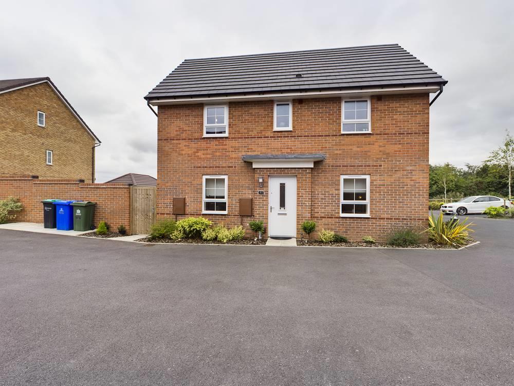 Taurus Close, Mansfield 3 bed semidetached house £230,000