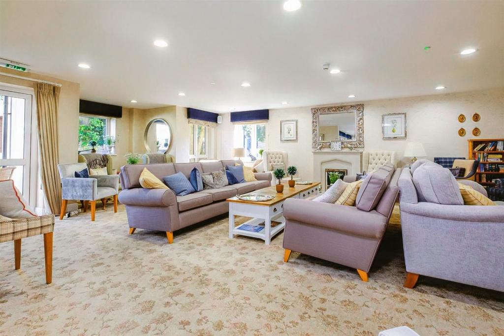 Residents Lounge.jpg