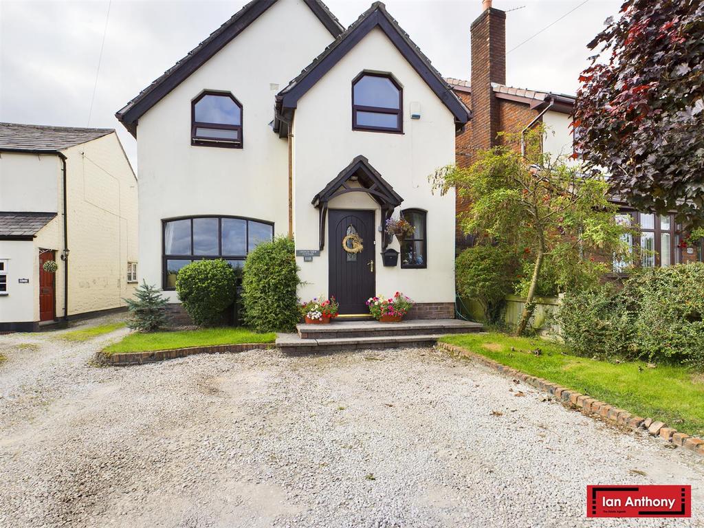 Liverpool Road, Bickerstaffe, Ormskirk 4 bed property £385,000