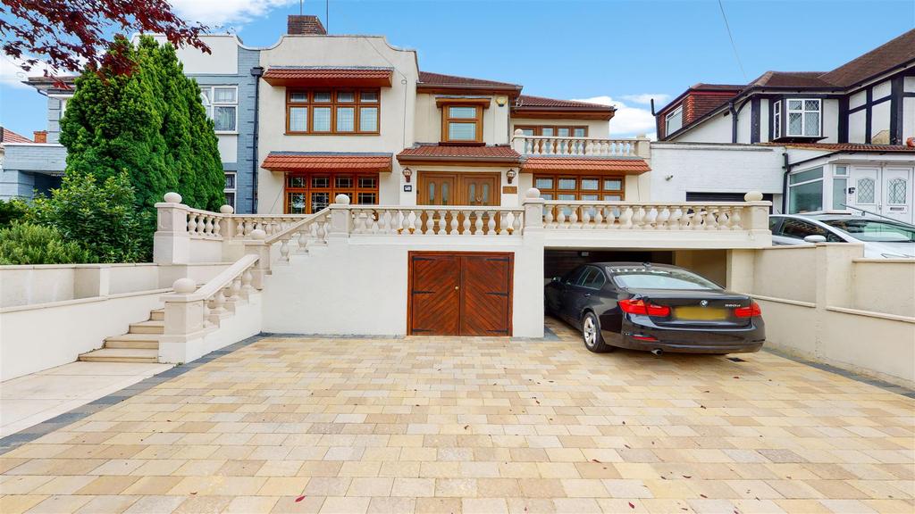 Watford Road, Harrow 7 bed semidetached house £1,200,000