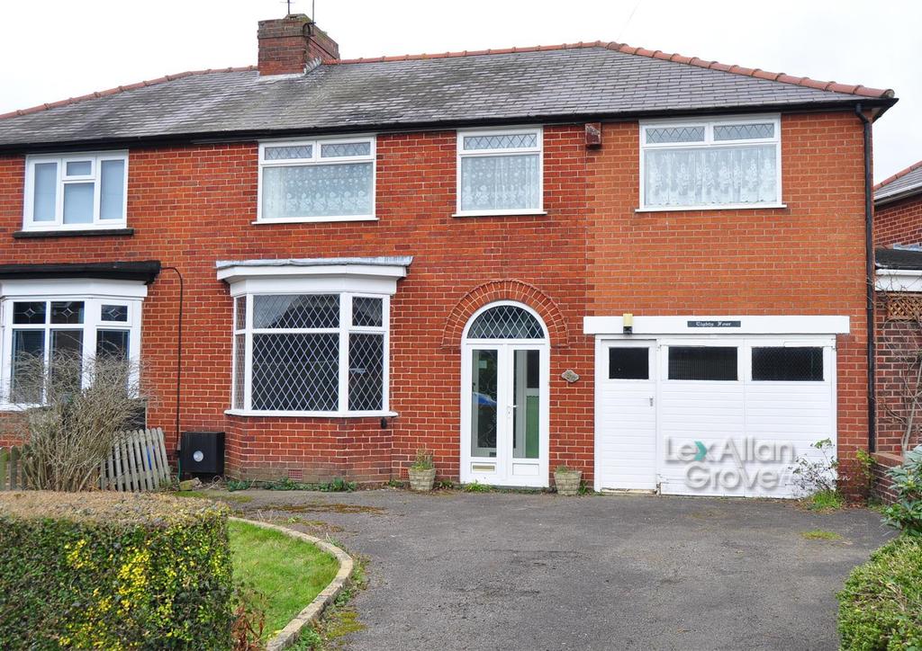 St. Kenelms Avenue, Halesowen 4 bed semidetached house £325,000