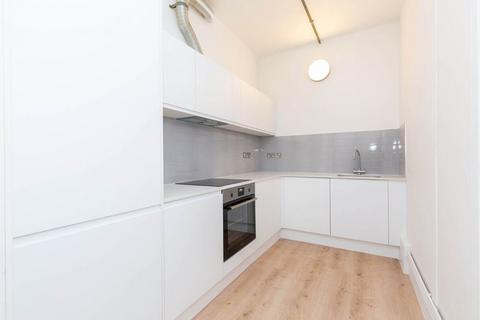 2 bedroom apartment to rent, E8