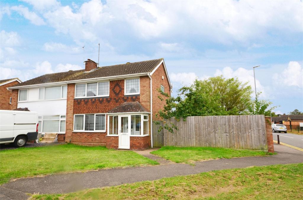 Queensway, Higham Ferrers, Northamptonshire 3 bed semidetached house