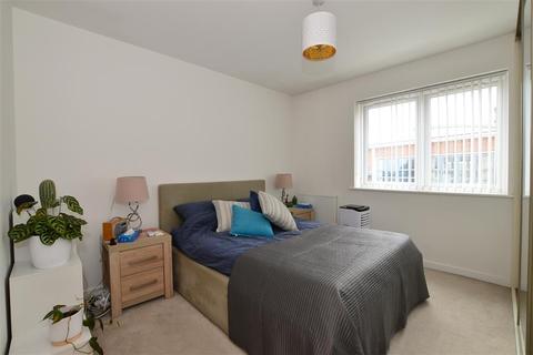 43 Taylor Close, Tonbridge, TN9 2FE