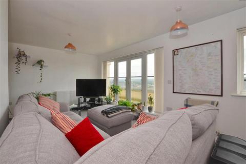 43 Taylor Close, Tonbridge, TN9 2FE
