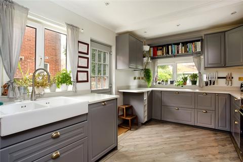 33 Darwin Road, Southampton, SO15 5BW