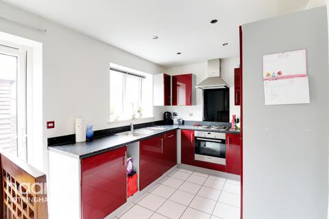 15 Blake Close, Nottingham, NG3 2HB