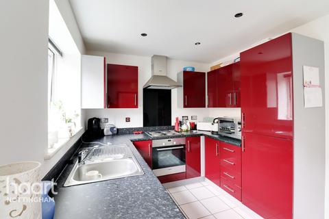 15 Blake Close, Nottingham, NG3 2HB
