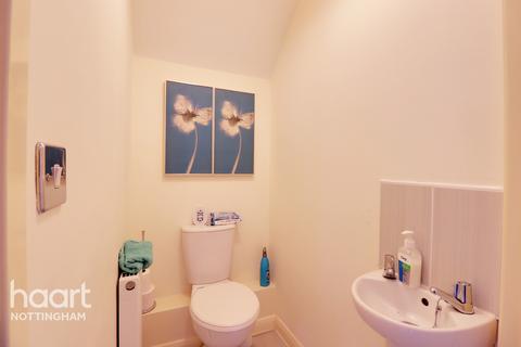 15 Blake Close, Nottingham, NG3 2HB