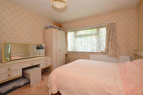3 Cherry Grove, Tonbridge, TN10 4NA