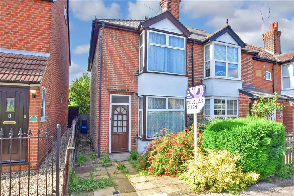 Woburn Avenue, Theydon Bois, Essex 3 bed end of terrace house