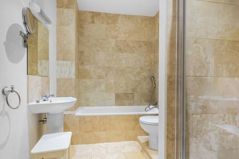 19 Dock Street, London, E1 8JN