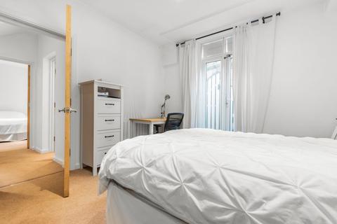 19 Dock Street, London, E1 8JN